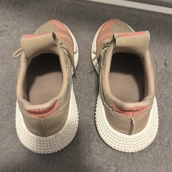 ADIDAS ORIGINALS PROPHERE J KHAKI PINK WHITE. Size 7 women/ US men 5 - Picture 3 of 6